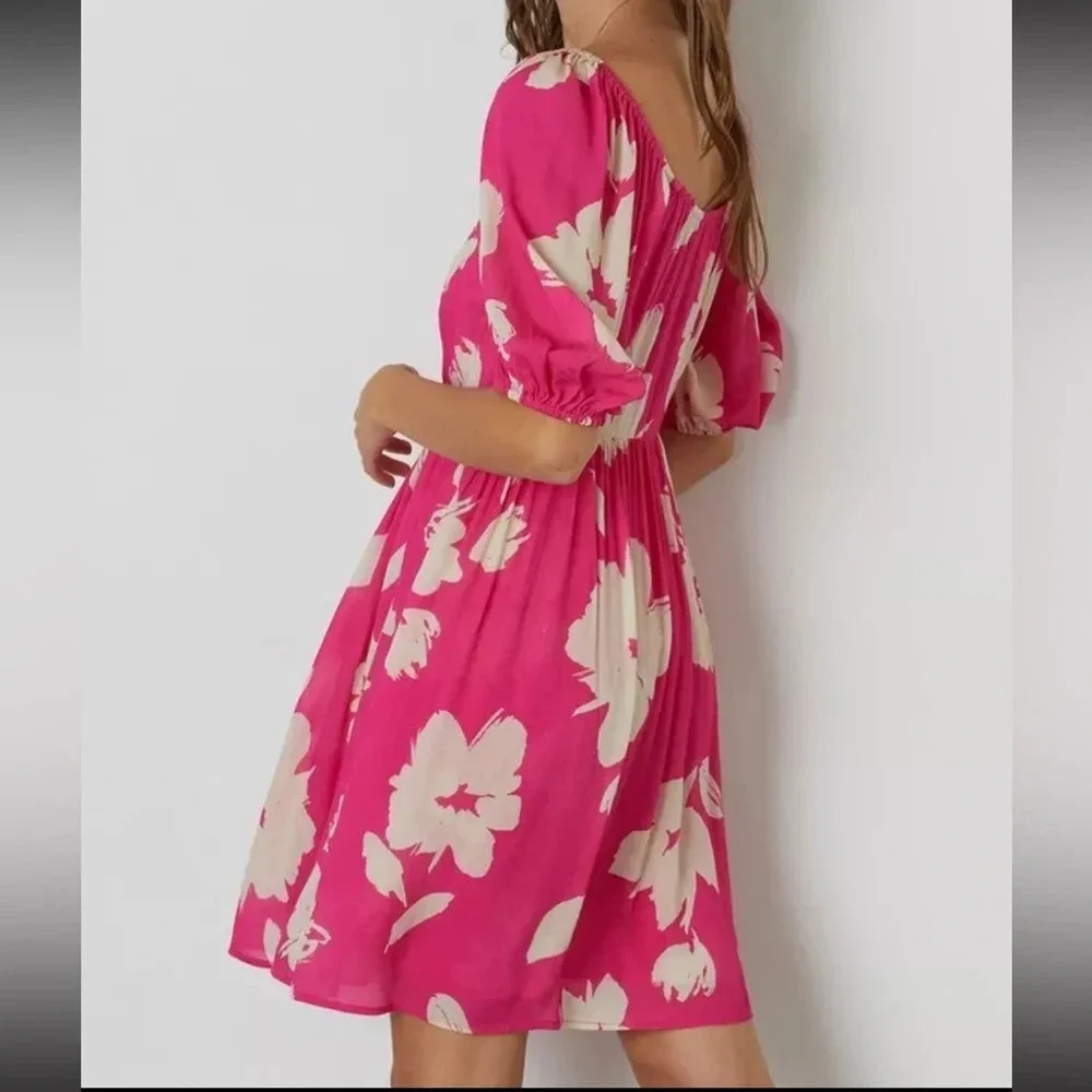 Velvet by Graham & Spencer Makena Twist Front Printed Dress NWT Size Medium - Picture 3 of 14